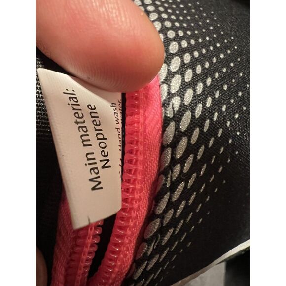 Hind Womens Running Utility Belt Waist Pack Flat Black Pink Adjustable GUC - Picture 8 of 9